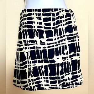 Banana Republic Swimming suit  Bottom wrapped around skirt  Black &  Ivory L